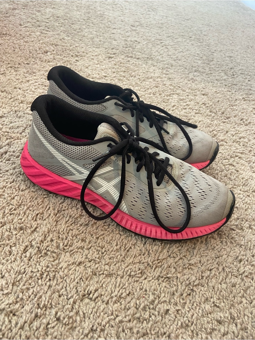 ASICS Women's 7 Gray & Pink Running Shoes